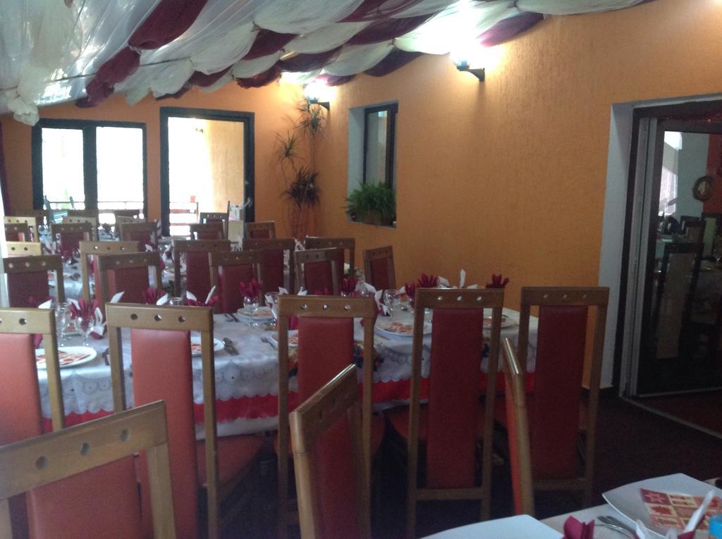 Hotel Panoramic Moneasa Bilik gambar